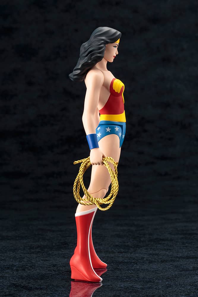 DC Core Wonder Woman PVC Statue 