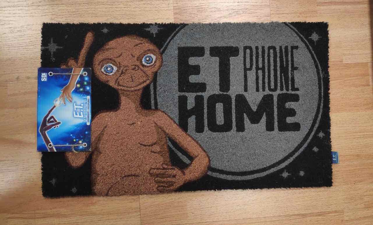 E.T. PHONE HOME FELPUDO 60X40 E.T.